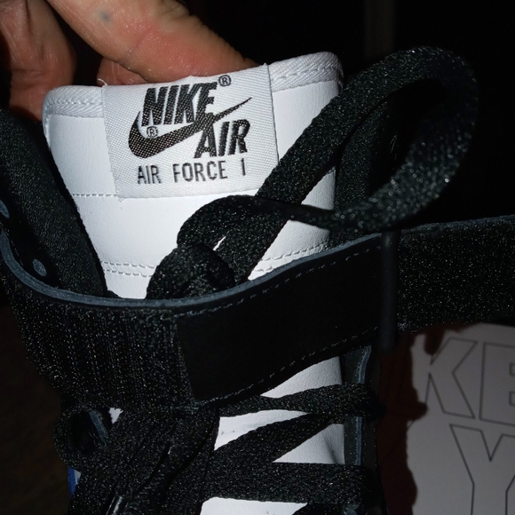 Air Force 1 - Picture 6 of 9